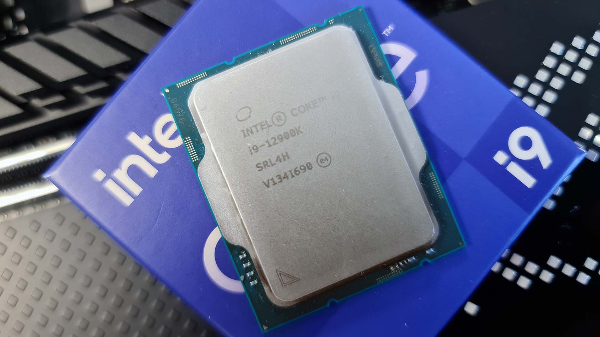 Главное о тестах нового процессора Intel Core i9-12900K
