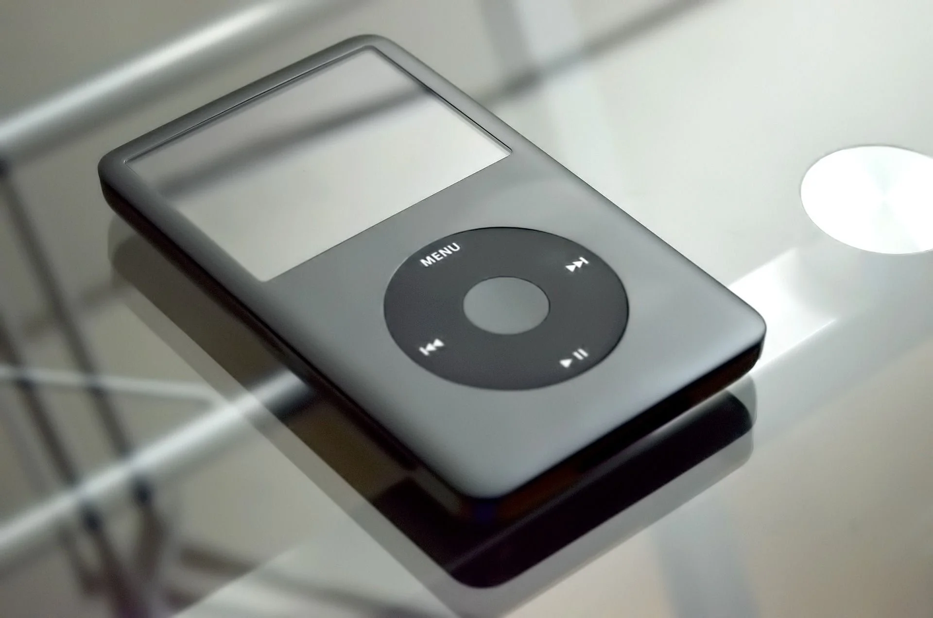 Apple wanted to make an iPhone with an iPod wheel