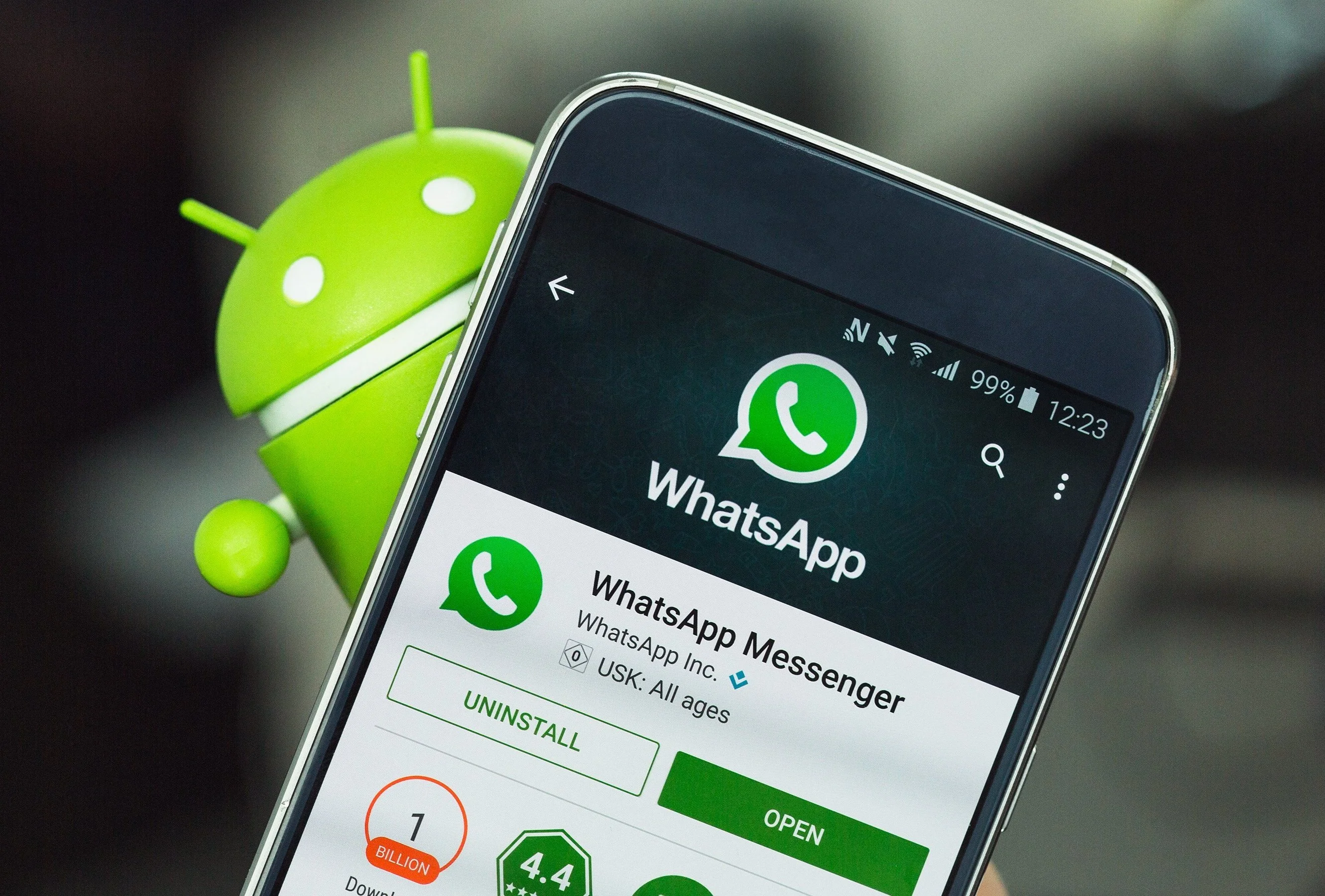Whatsapp is getting a new feature. The interface of the application will also change.