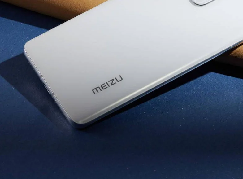 The new smartphone from Meizu was demonstrated in insider photos