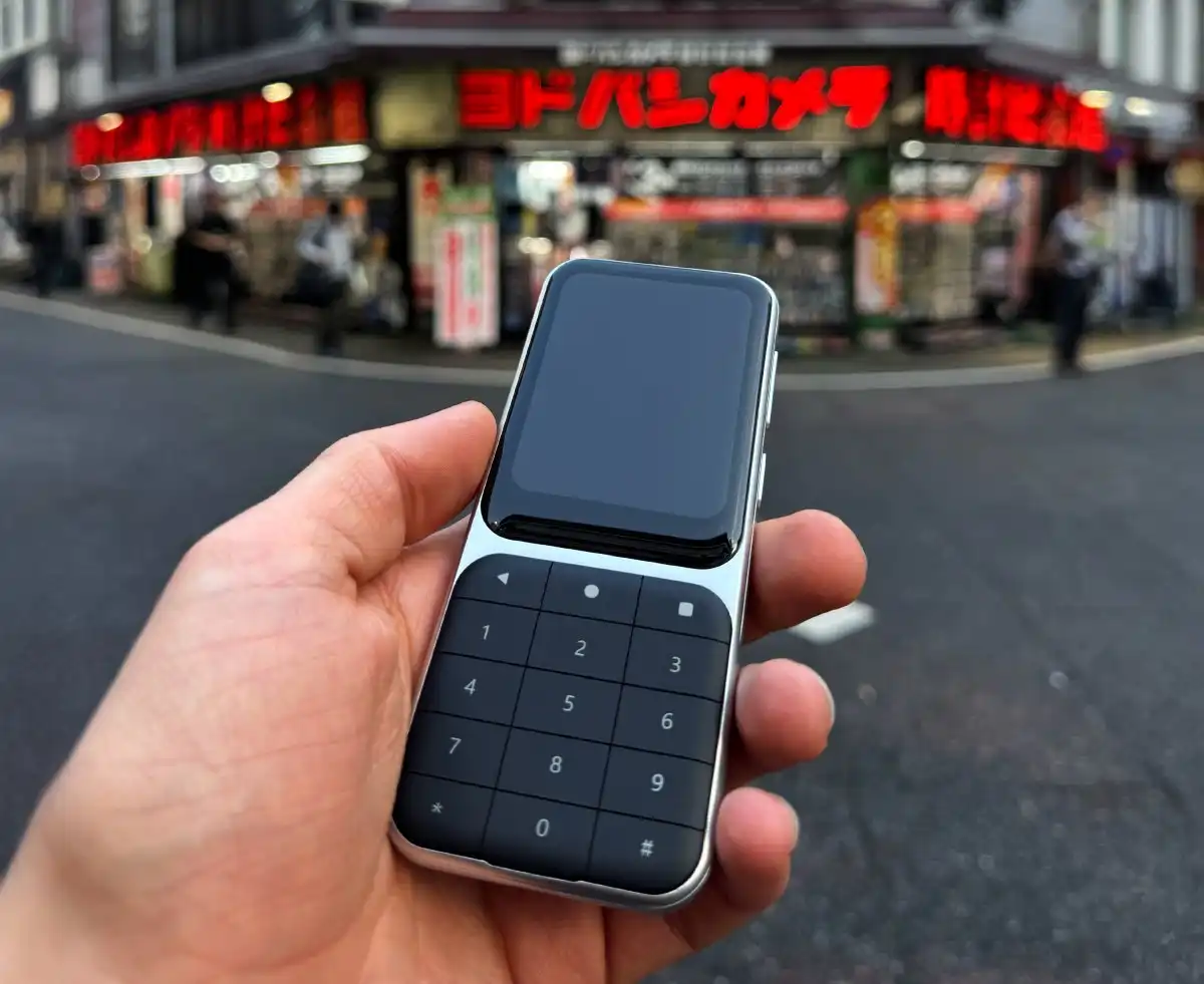 Sidephone: a push-button smartphone with Android and a unique replaceable keyboard